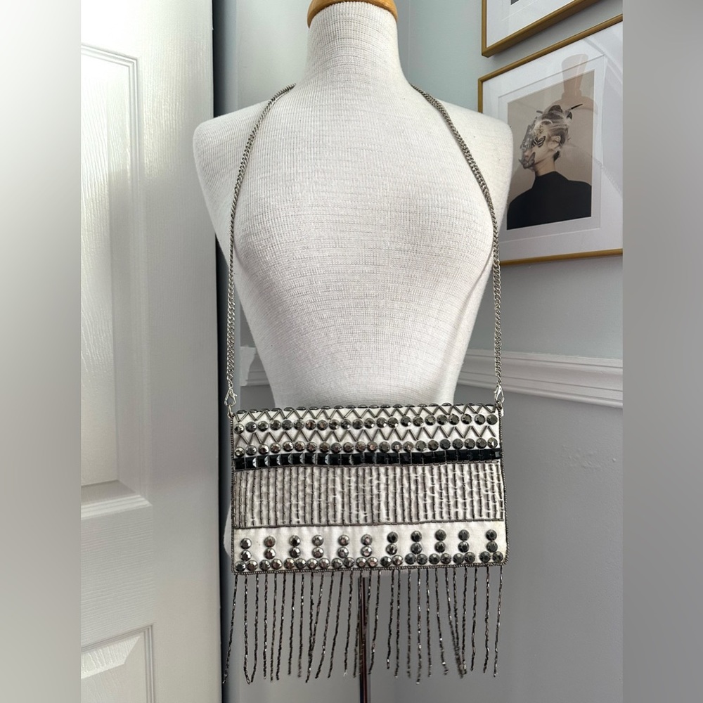🩶NEW BOUTIQUE PURSE/CLUTCH w BEAUTIFUL DETAILS🩶